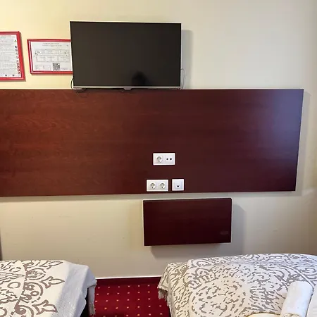 Guest house Prenocisca Zvezda