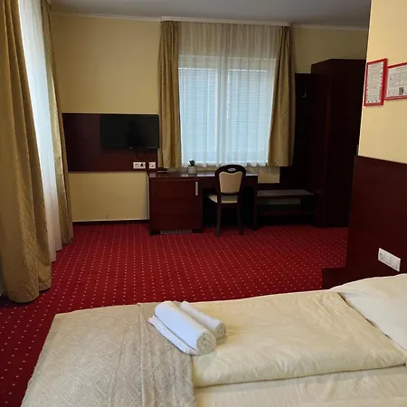 Prenocisca Zvezda בית הארחה 3*