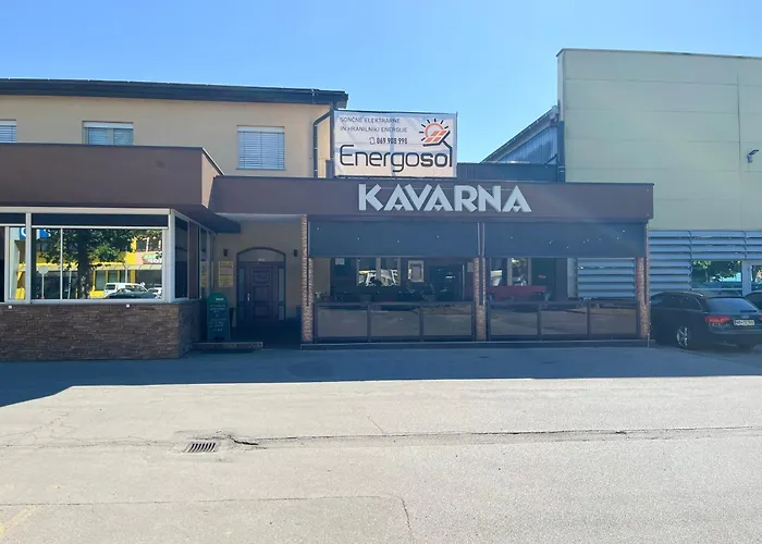 ゲストハウス Prenocisca Zvezda