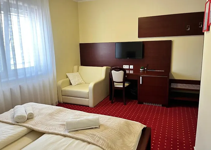 Prenocisca Zvezda ゲストハウス 3*