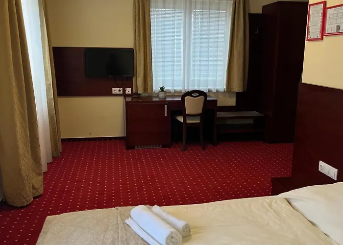 Prenocisca Zvezda ゲストハウス 3*